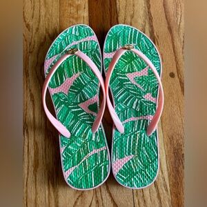 Lilly Pulitzer Conch Shell Pink Let’s Go Bananas Flip Flops - Pink and Green